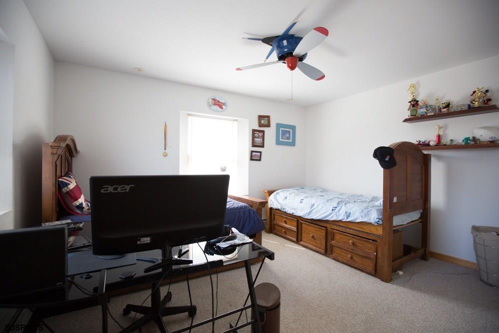 404 N Fredericksburg