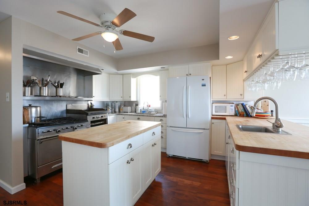 For Sale: 36 Seaview Dr Dr Longport, NJ 08403