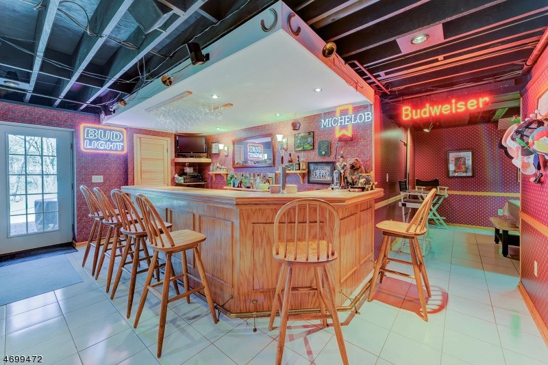 151 Wilshire Dr
