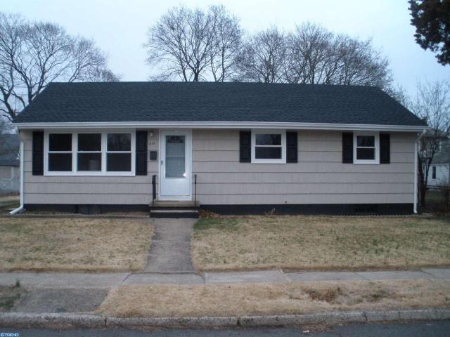 14 River Bank Dr