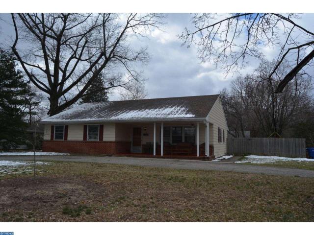 14 River Bank Dr