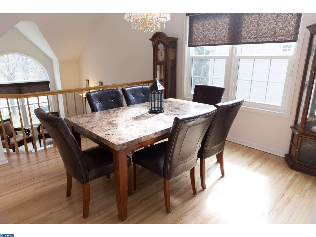 20 W Spring Hollow Dr