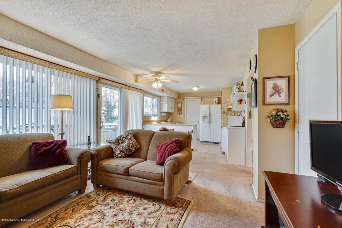 43 Goldweber Ave