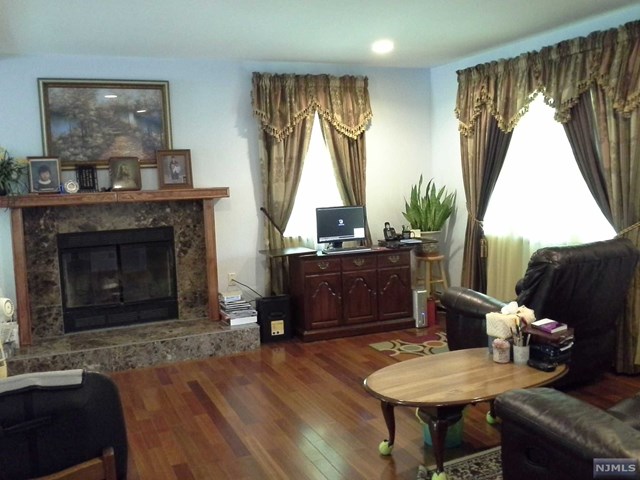 For Sale: 224 Frank Applegate Rd Jackson, NJ 08527