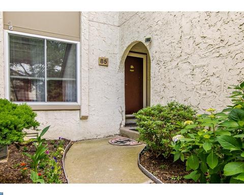537 Sayre Dr