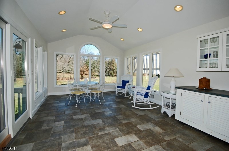 46 Andover Dr