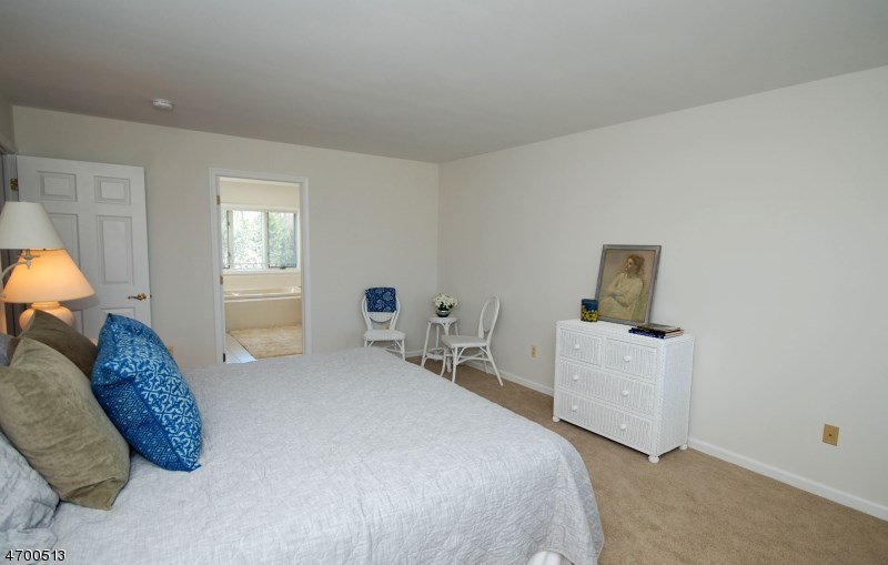 46 Andover Dr