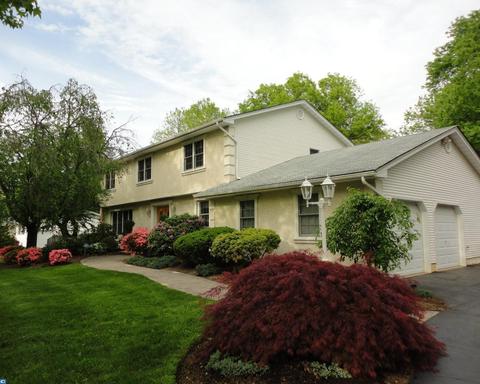 103 S Longfellow Dr