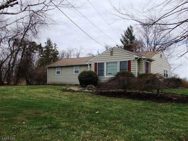 18 Suzanne Dr