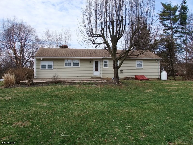 18 Suzanne Dr