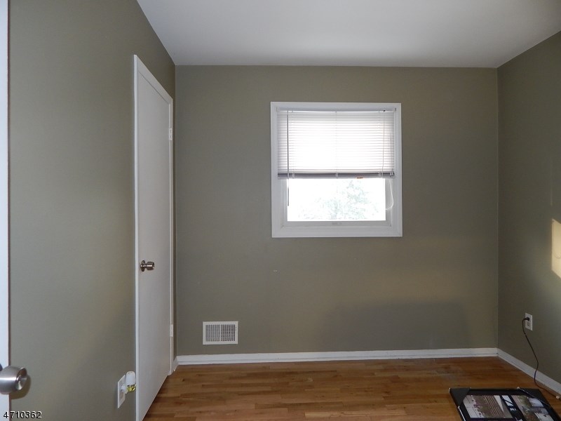 519 Sergeantsville Rd