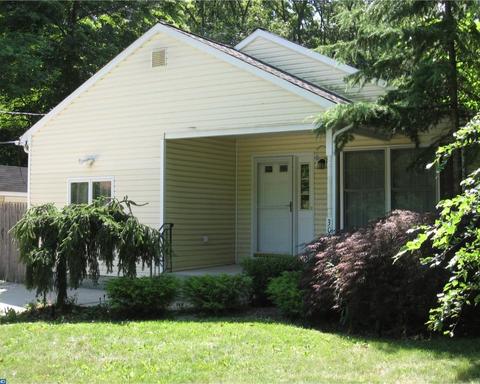 6 Belfast Ct