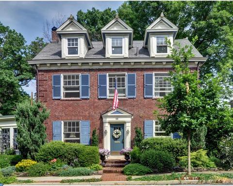 107 Buckingham Ave