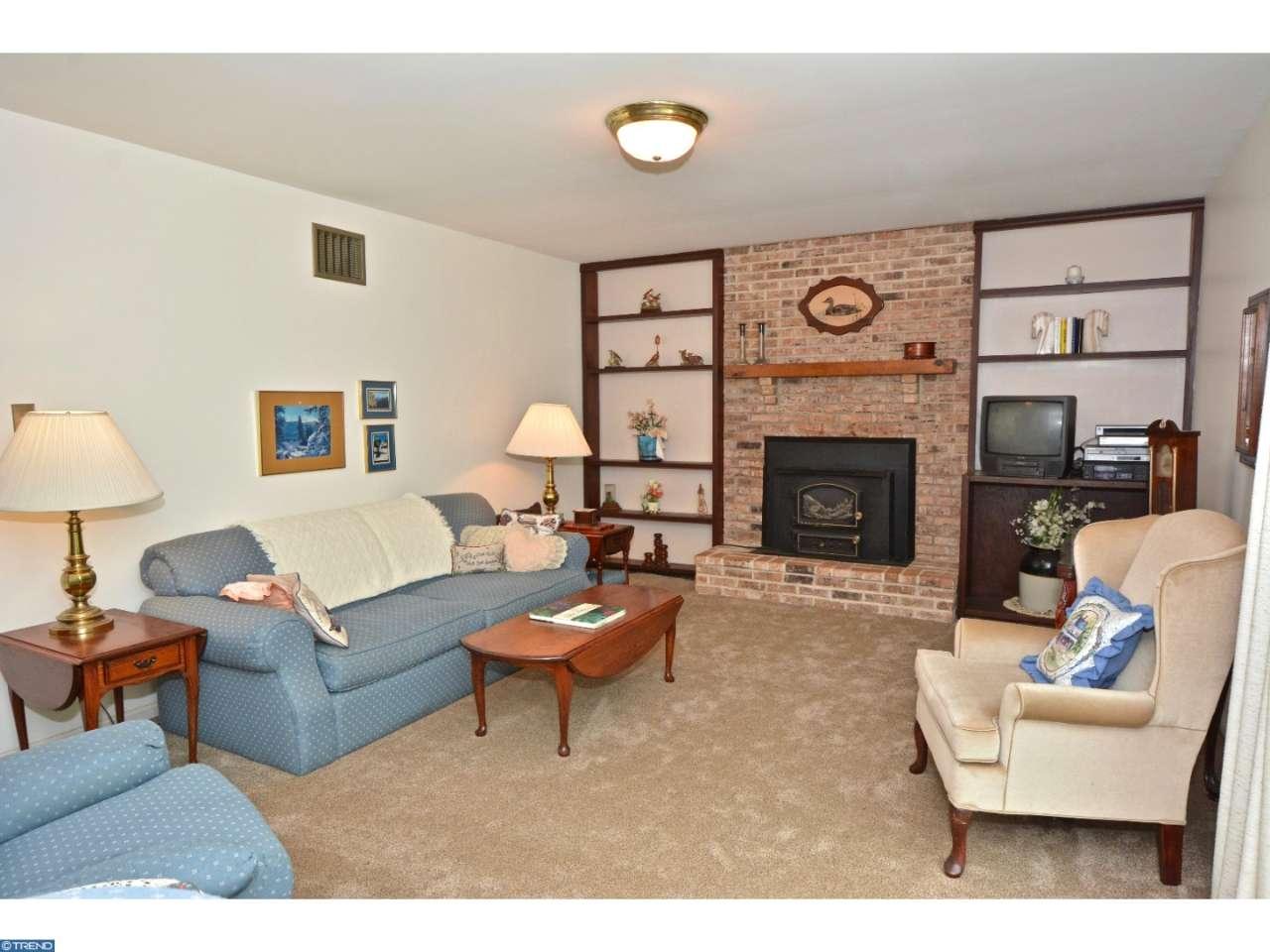 32 Schindler Ct