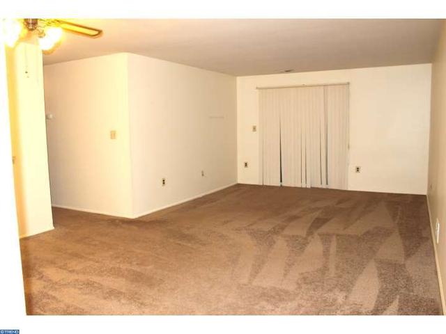 52 Barberry Ct