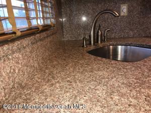 1095 Argyll Cir #100B