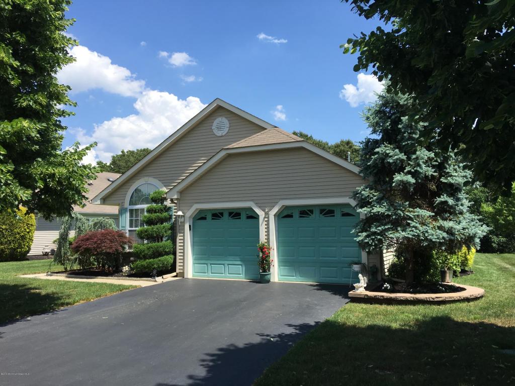 9 Valley Stream Ln