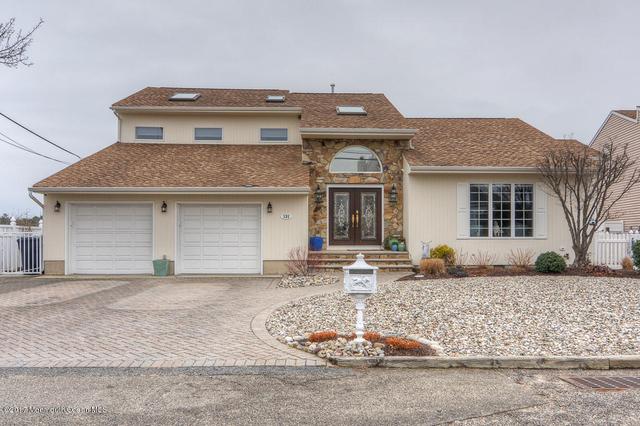 131 Royal Dr