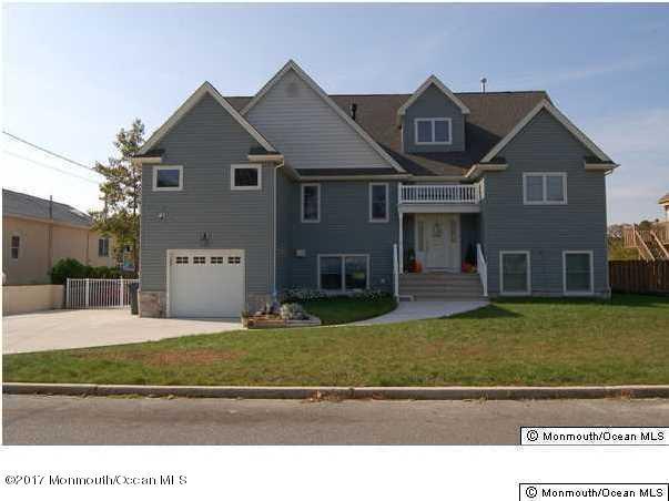 131 Royal Dr