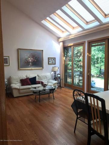 50 Freeman Rd