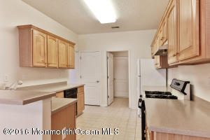 For Sale: 16 Autumntide Dr #1000 Lakewood, NJ 08701