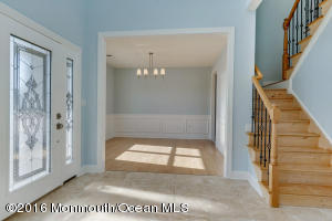 211 Maple Ct