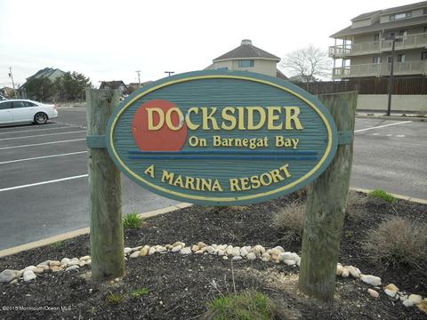 680 Main Ave #4