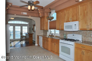 For Sale: 10 Jibsail Dr Bayville, NJ 08721