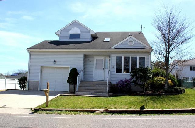 35 Spruce St