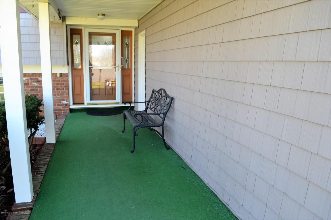 232 Emerald Dr