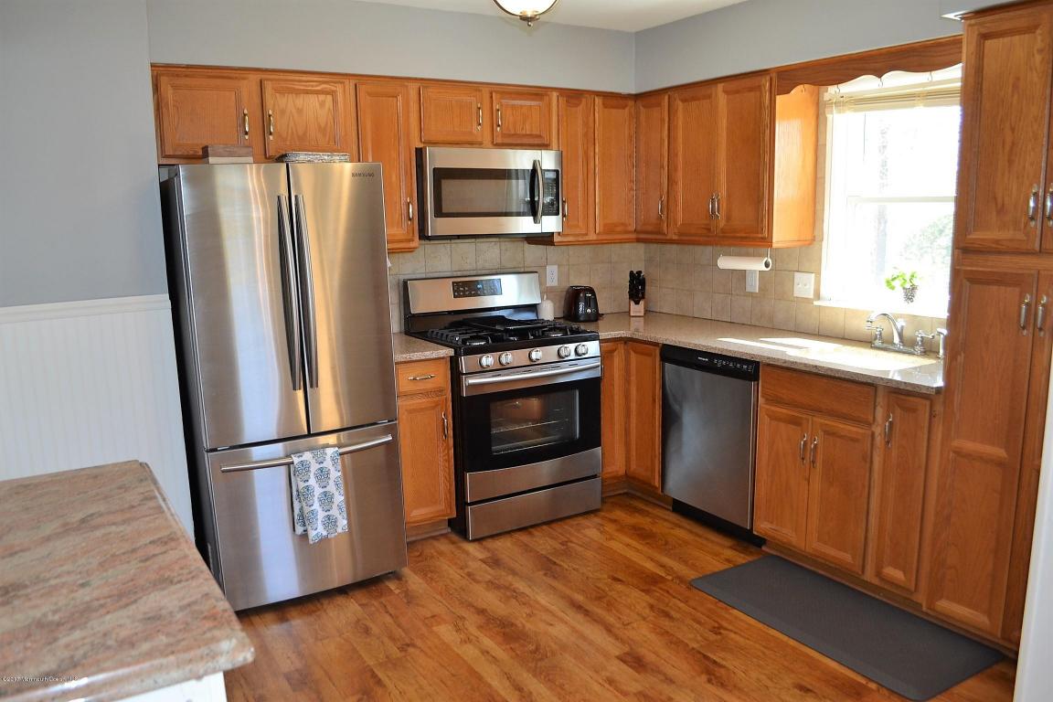 232 Emerald Dr