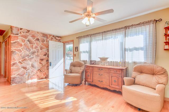 115 Cedarwood Dr