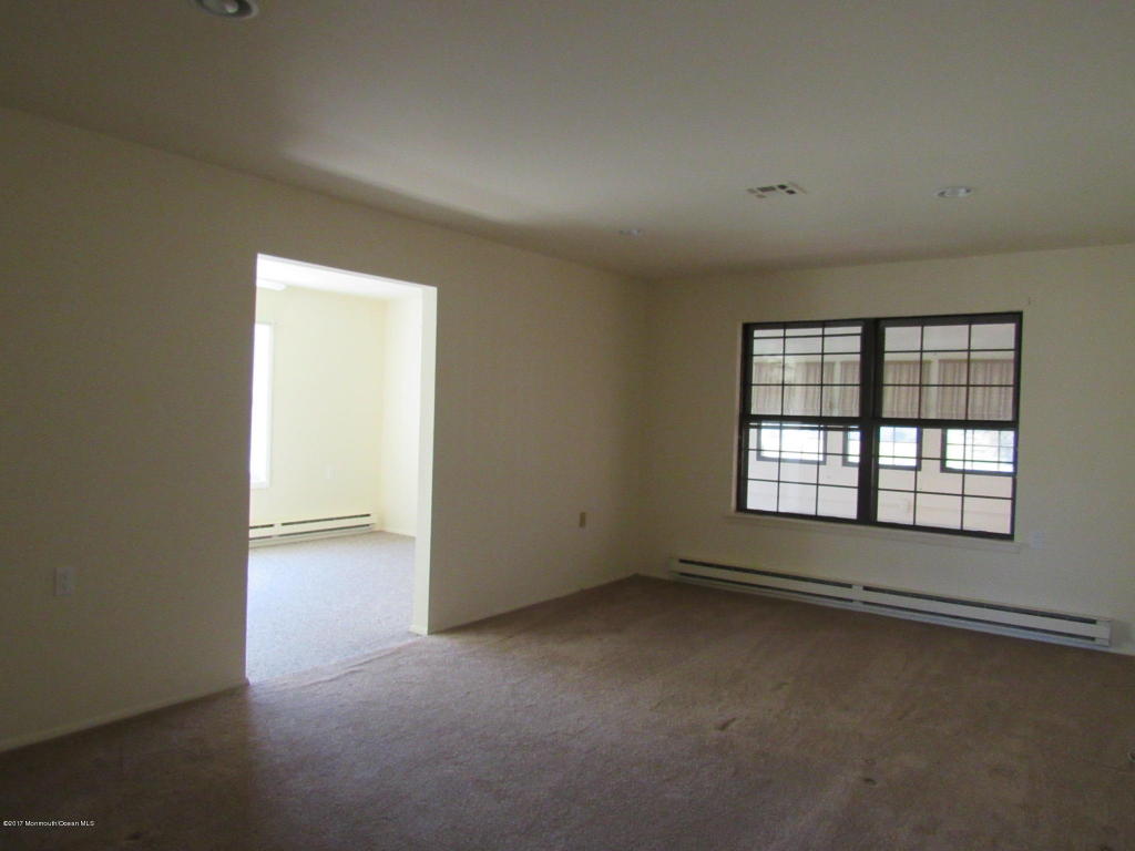 1214 Rozbern Ct