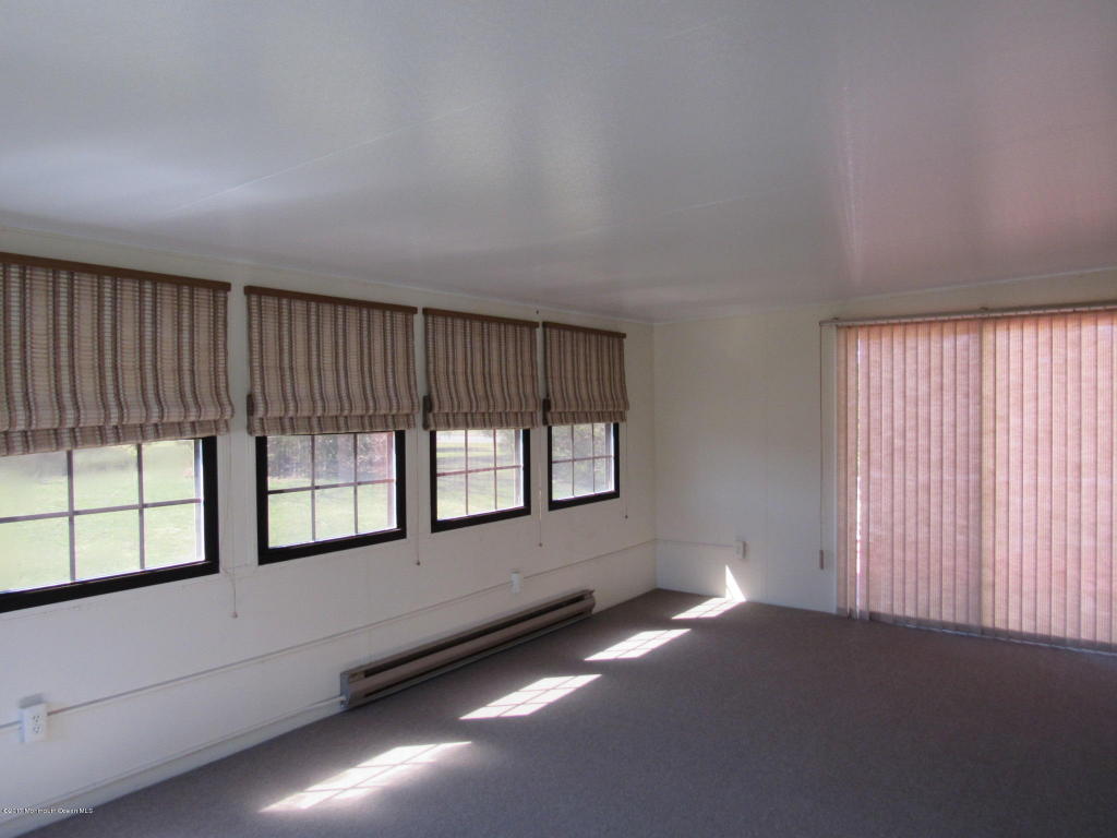 1214 Rozbern Ct