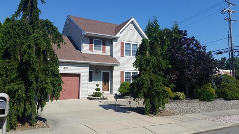 1657 Forge Pond Rd