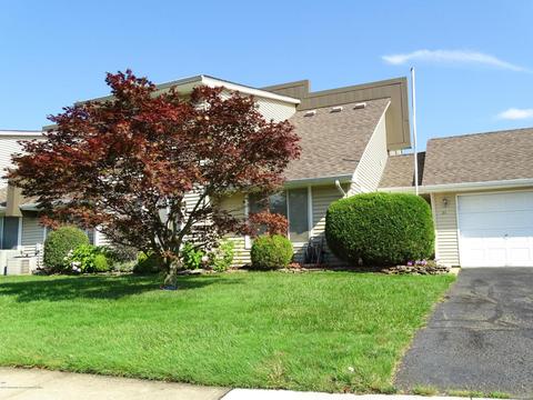 1100 Chucks Ct