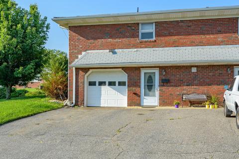 1105 Gardenia Dr
