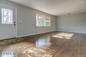 398 Constitution Dr