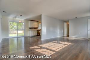 398 Constitution Dr