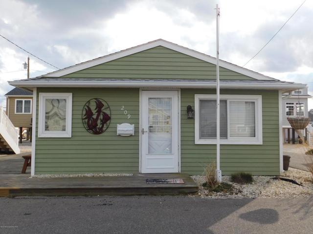 190 Pershing Blvd
