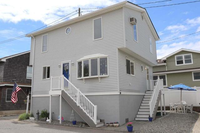 3411 Seaview Rd