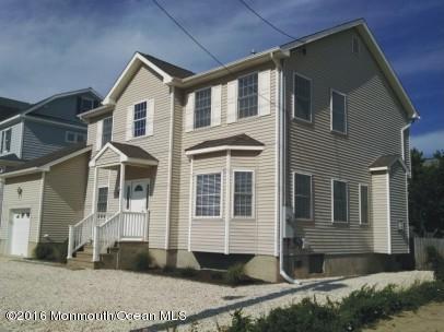 1858 Eileen Way