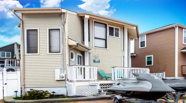 327 Webster Ave