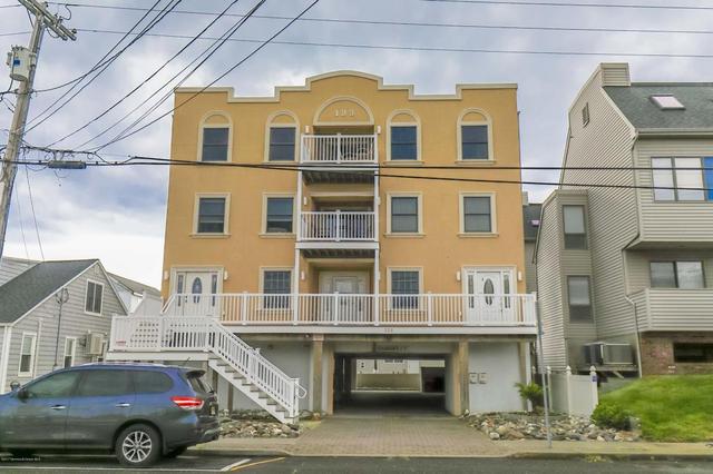 327 Webster Ave