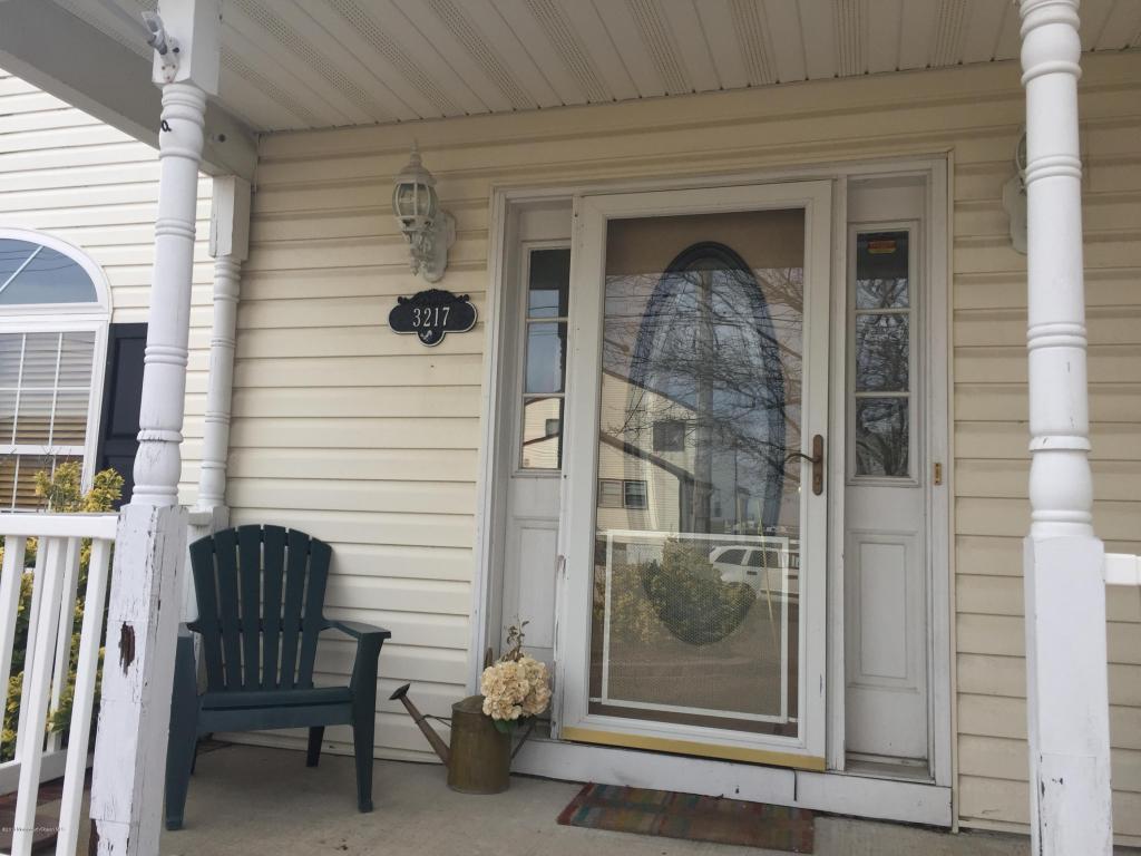 3109 Victor Ave