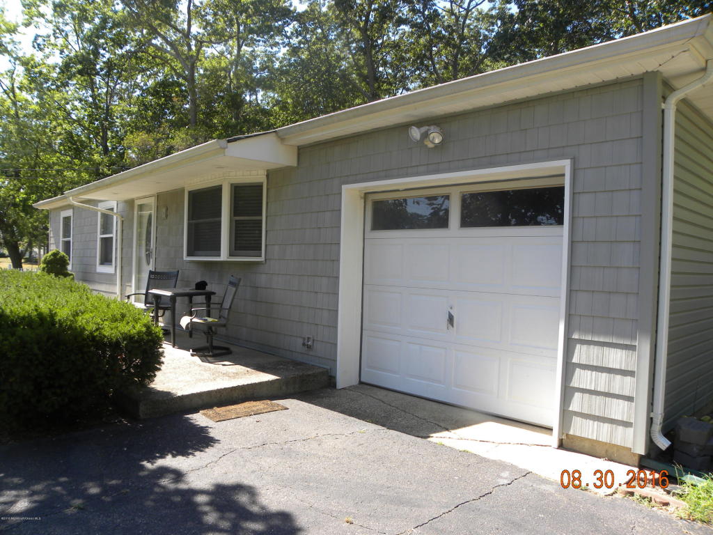 187 Riviera Dr