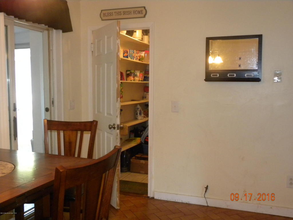 187 Riviera Dr