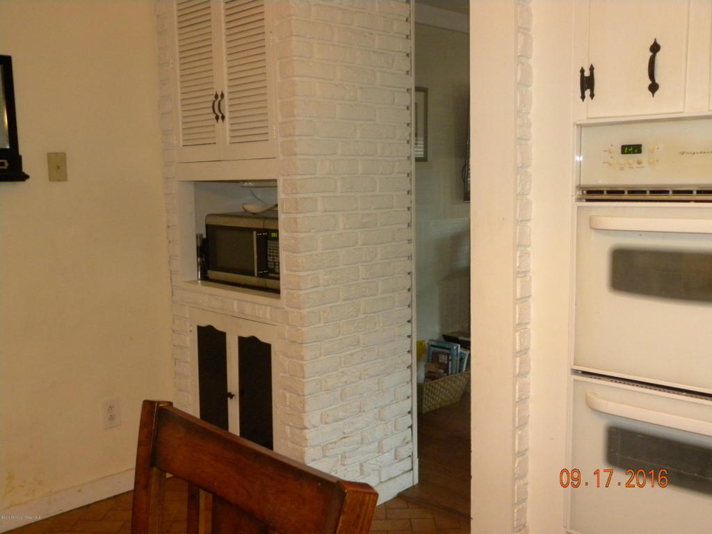 187 Riviera Dr