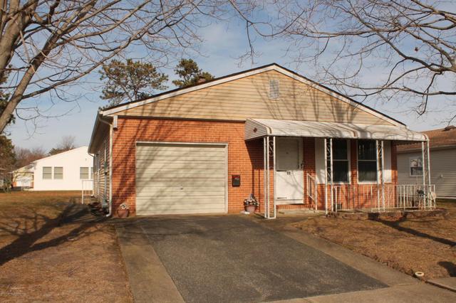 77 Circle Dr