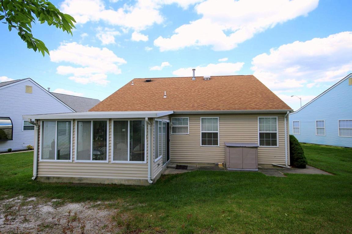 6 Parkway Blvd